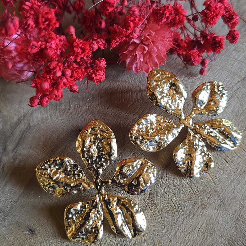 Boucles d’oreilles Soléa fleur dorée en acier inoxydable |Maison Rosie