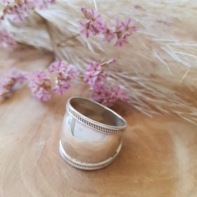 Bague ethnique simple