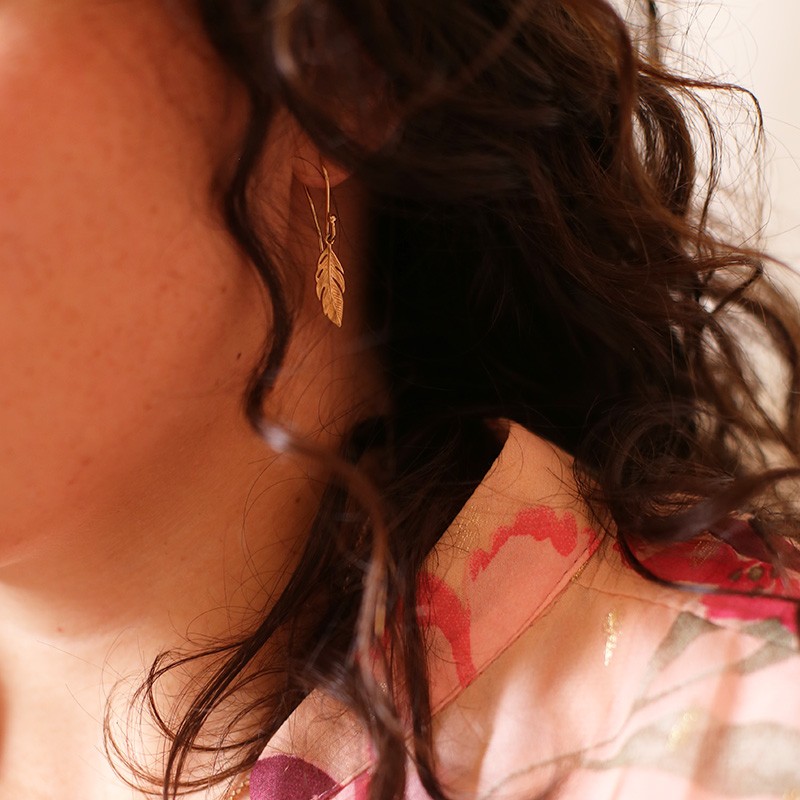 Boucles d'oreilles plume plaqué or